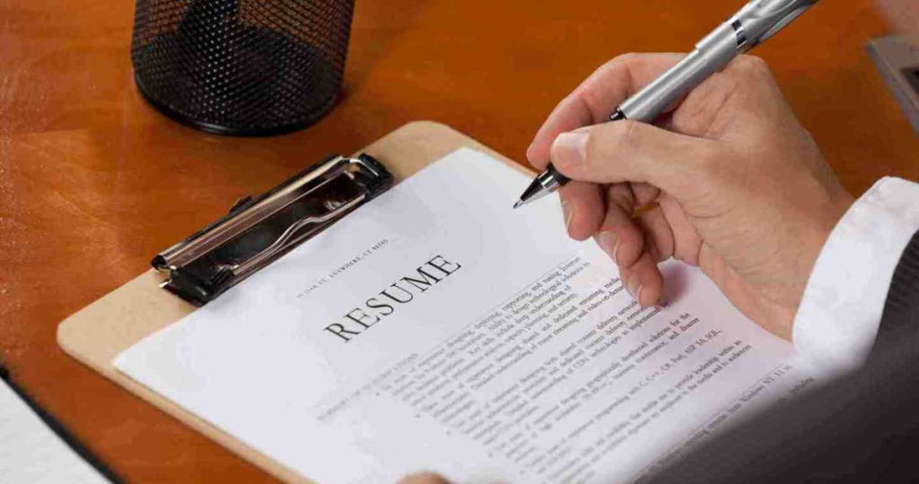 biodata author jurnal